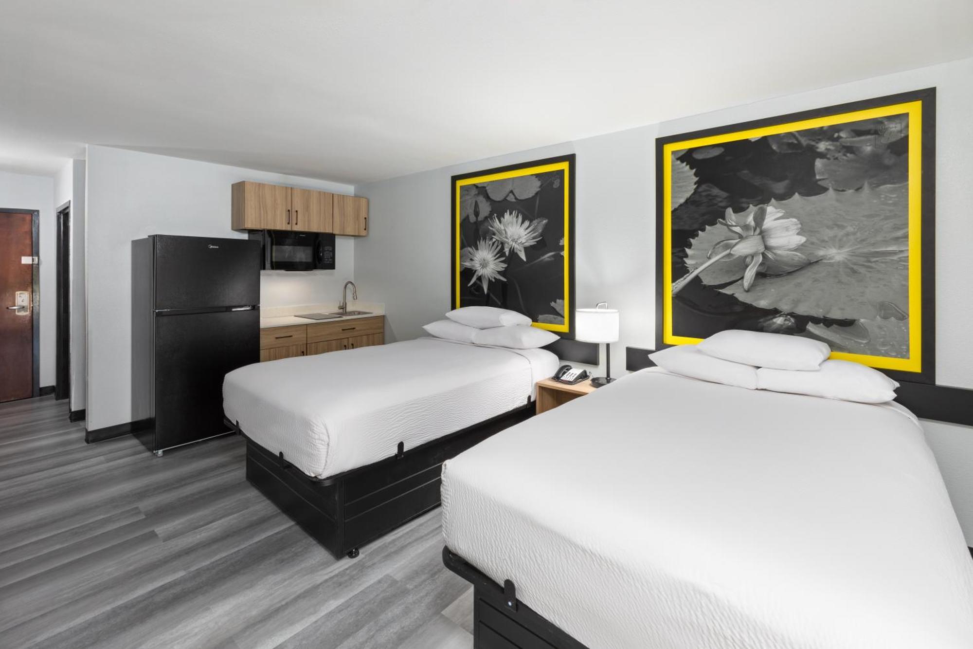 Super 8 By Wyndham Alexandria La Hotel Exterior foto